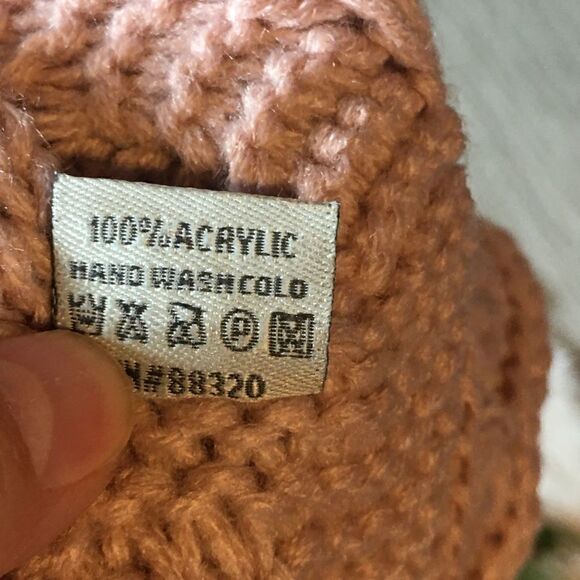 C.C. Knitted Scarf - Picture 6 of 7